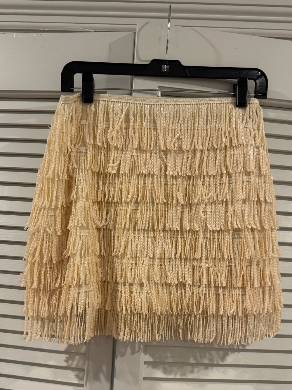 H & M sz SM Cream Tassel Fringe Mini Skirt